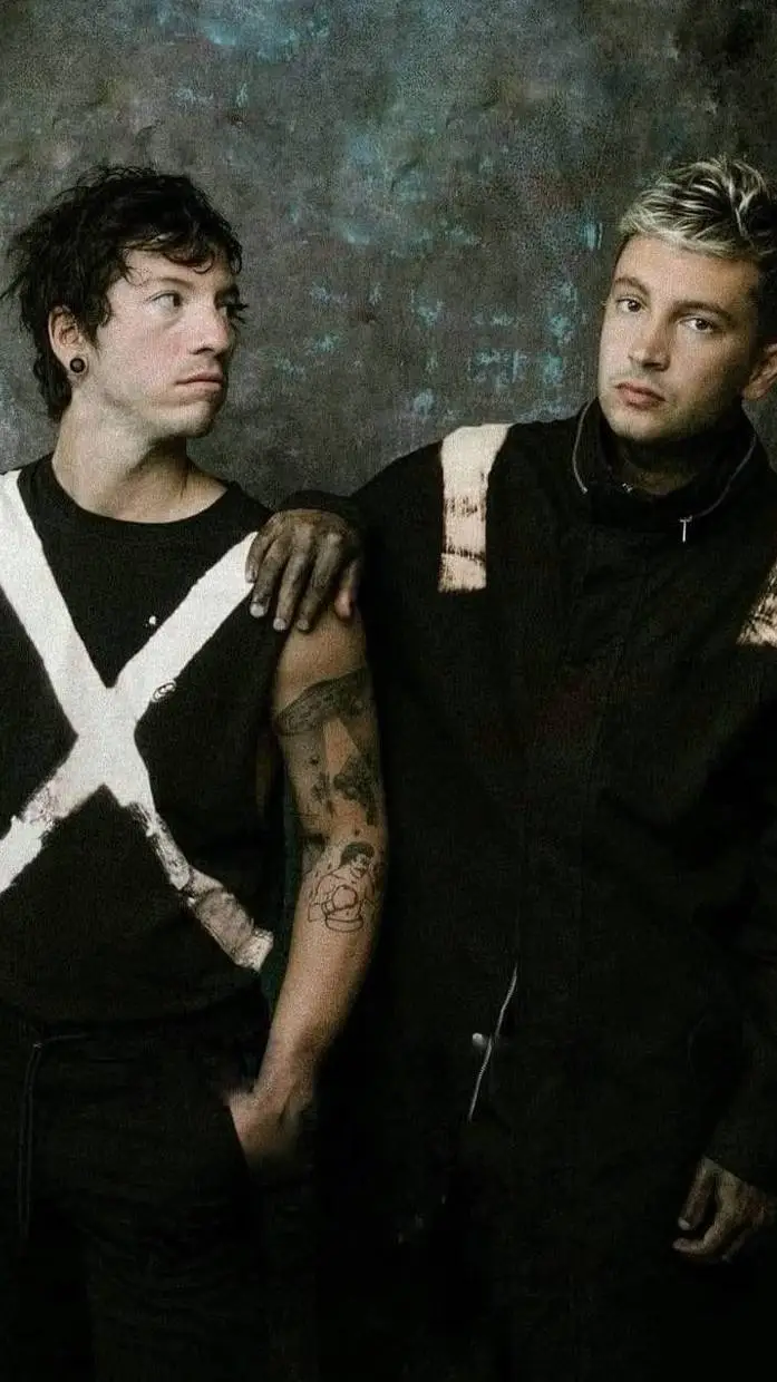Talkie AI - Chat with TWENTY ONE PILOTS 