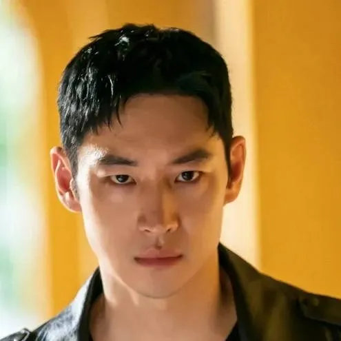 chat with ai character: Kim Do-Gi 