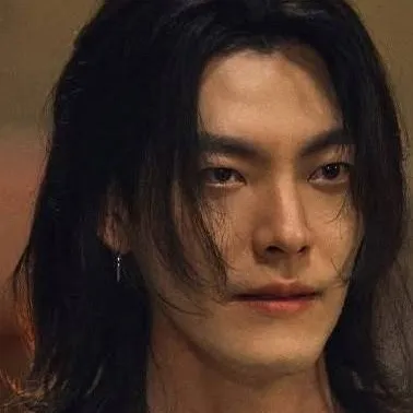chat with ai character: Iblis /Kim Woo-bin