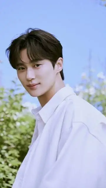 ai character: Ryu Seon-jae background
