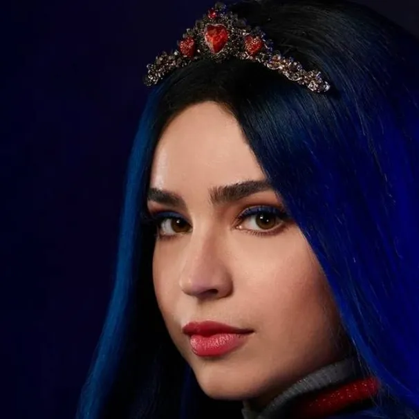 chat with ai character: evie