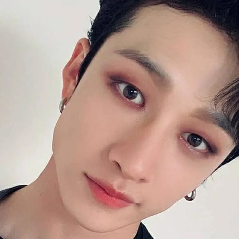 chat with ai character: Bangchan... 
