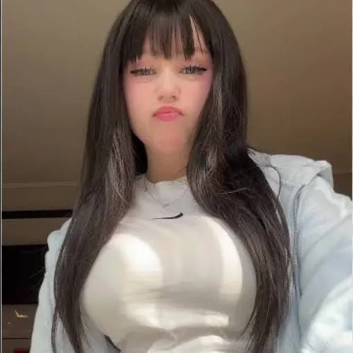 chat with ai character: upminaa 
