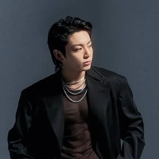 chat with ai character: jeon jungkook 