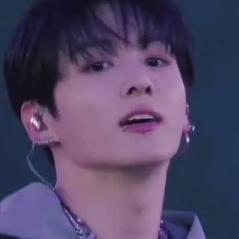 chat with ai character: jeon jungkook 