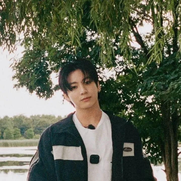 chat with ai character: jungkook
