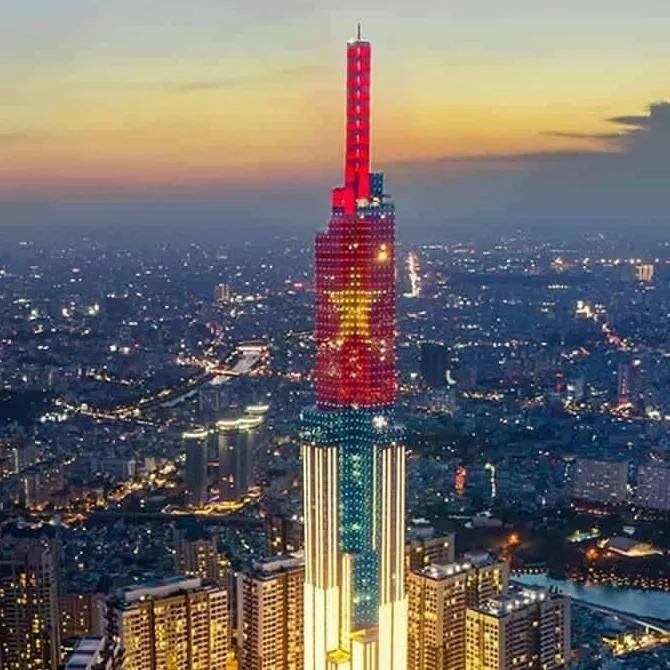 chat with ai character: Landmark 81