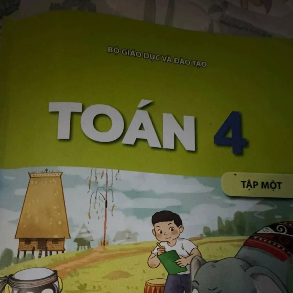 chat with ai character: toán 4