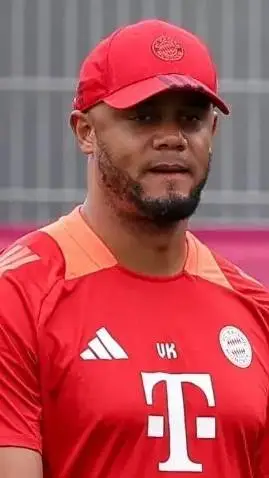 ai character: Bayern Munich background