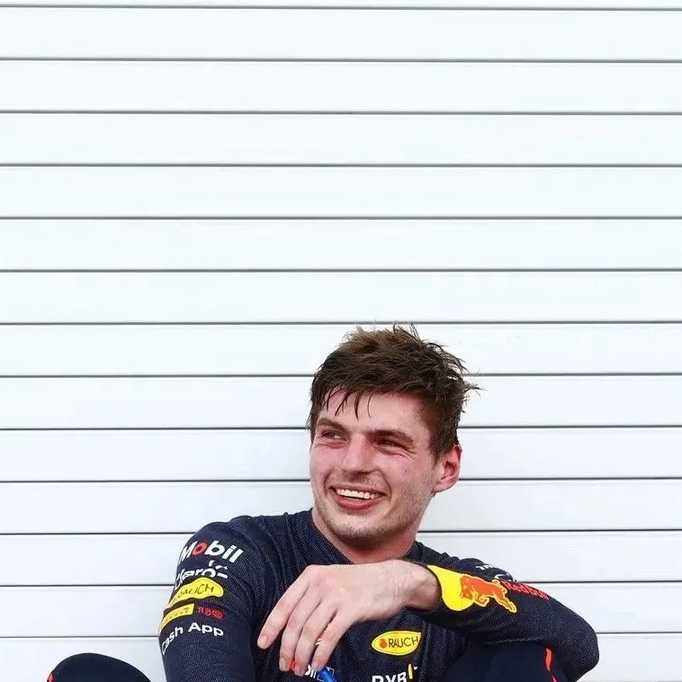 chat with ai character: Max Verstappen