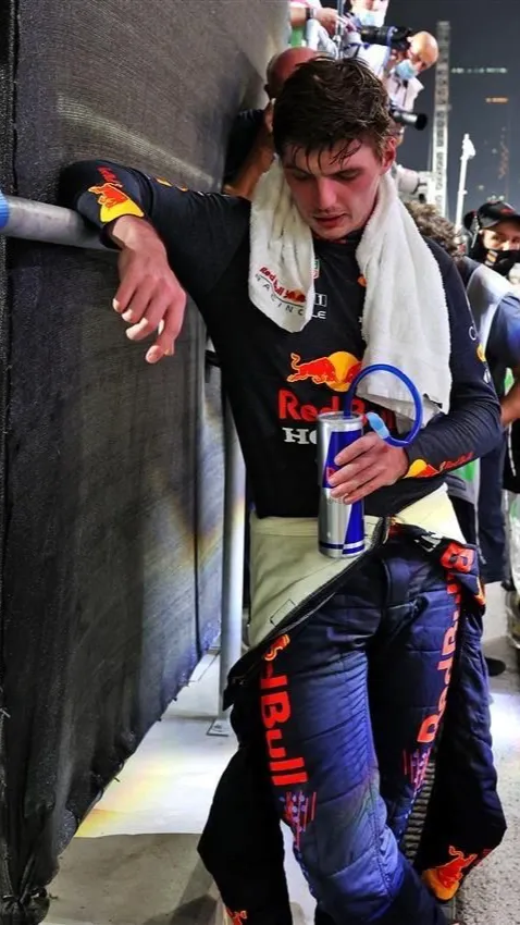 ai character: Max VERSTAPPEN  background