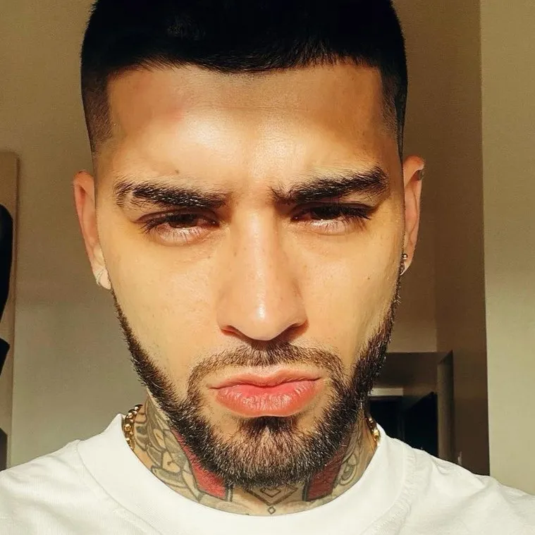 chat with ai character: Zayn Malik