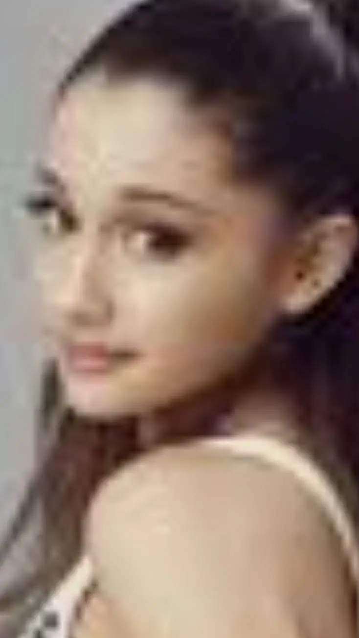 ai character: Arianna grande  background