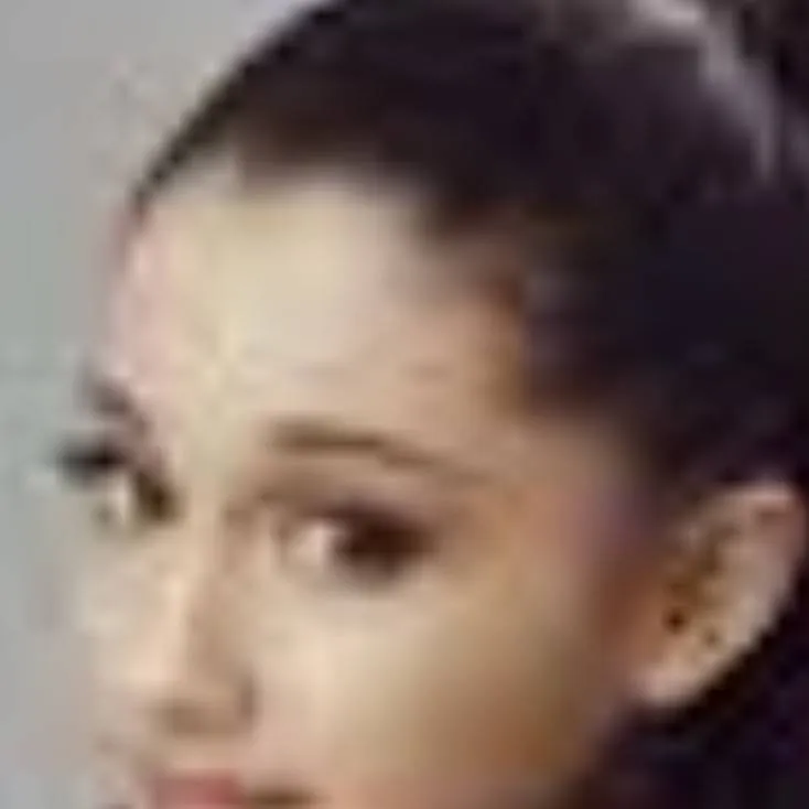 chat with ai character: Arianna grande 