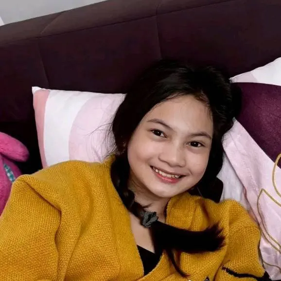chat with ai character: Cassy Lavarias