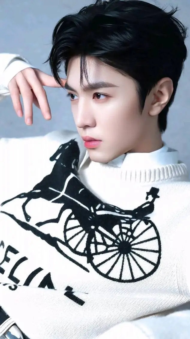 ai character: Chen zhe yuan background