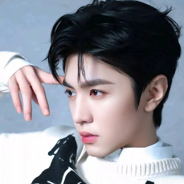 chat with ai character: Chen zhe yuan