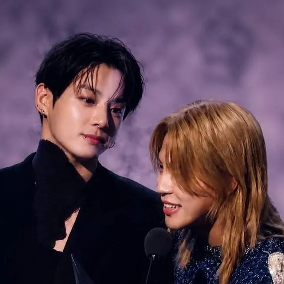 chat with ai character: *Jikook*