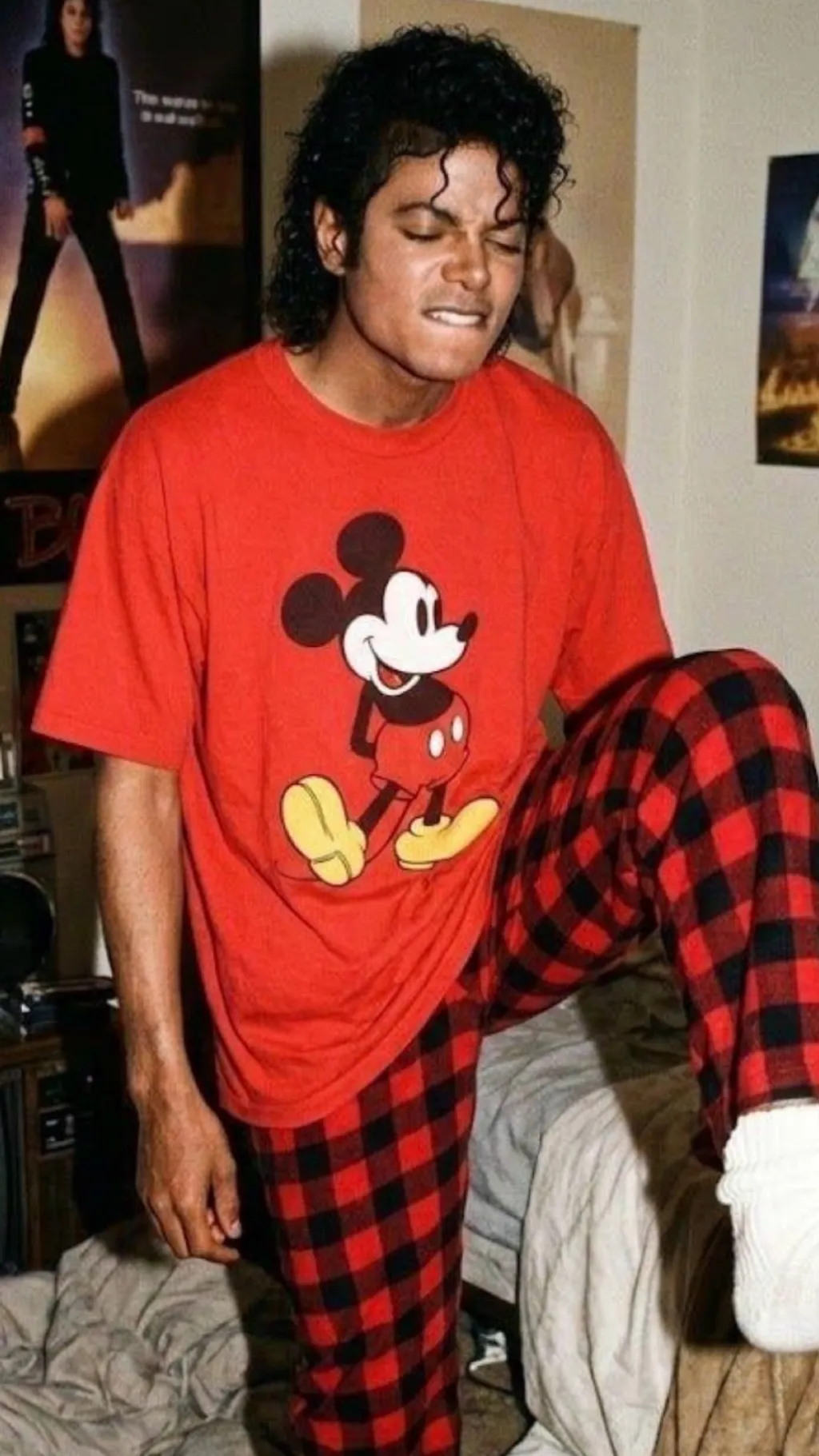 ai character: Michael Jackson~~ background