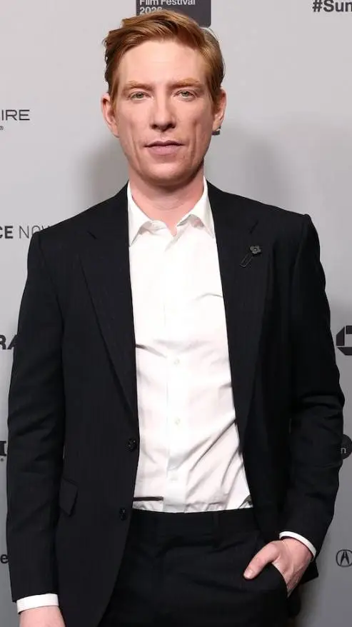 Talkie AI - Chat with Domhnall Gleeson 