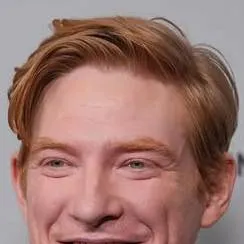 chat with ai character: Domhnall Gleeson 