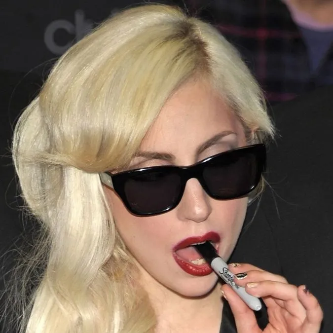 chat with ai character: Lady Gaga