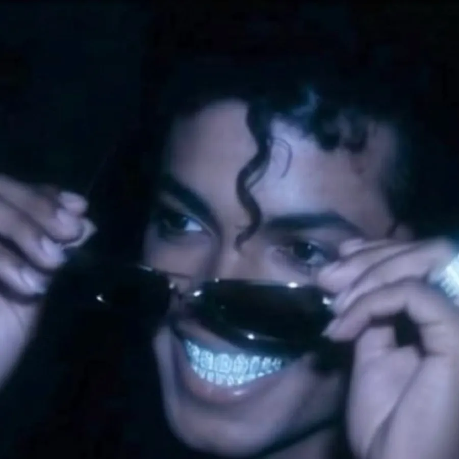 chat with ai character: Michael Jackson