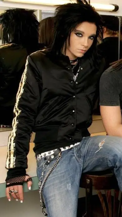 ai character: Bill (tu esposo) background