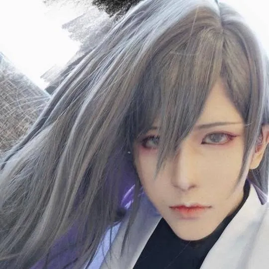 chat with ai character: Gabriel