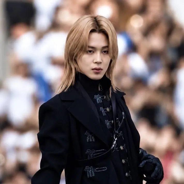 chat with ai character: Park Jimin