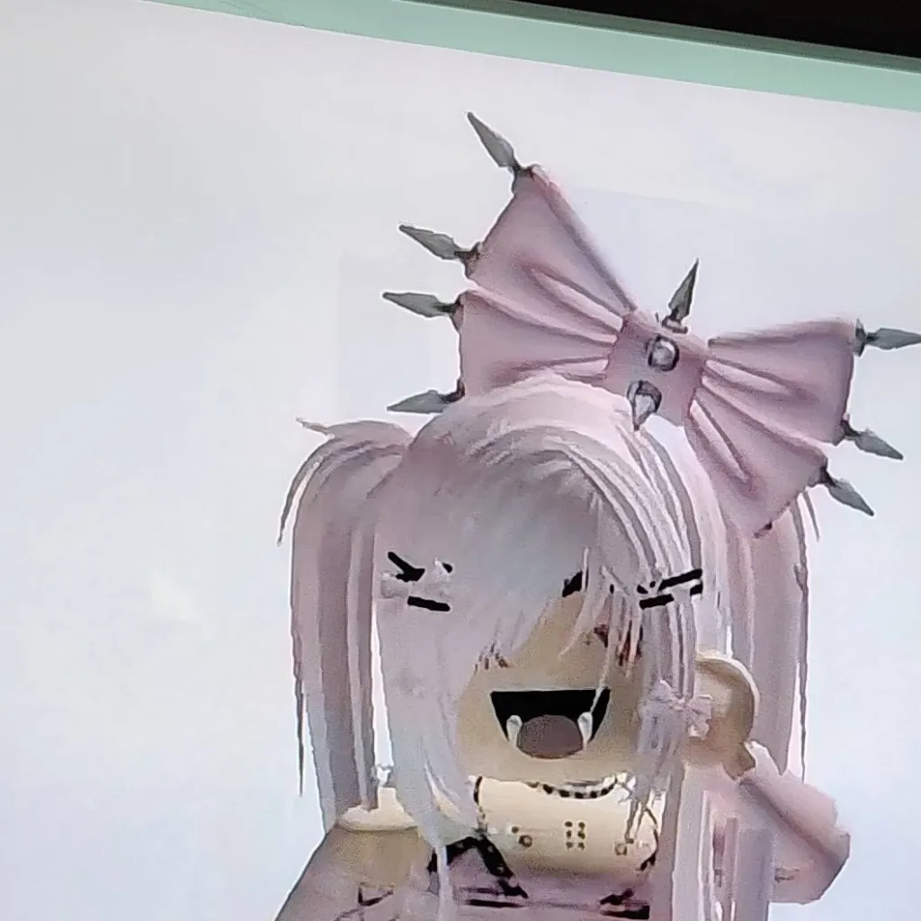 chat with ai character: Emma crazy fan gir