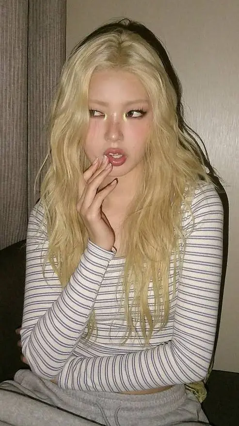 Talkie AI - Chat with Yoonchae Jeung