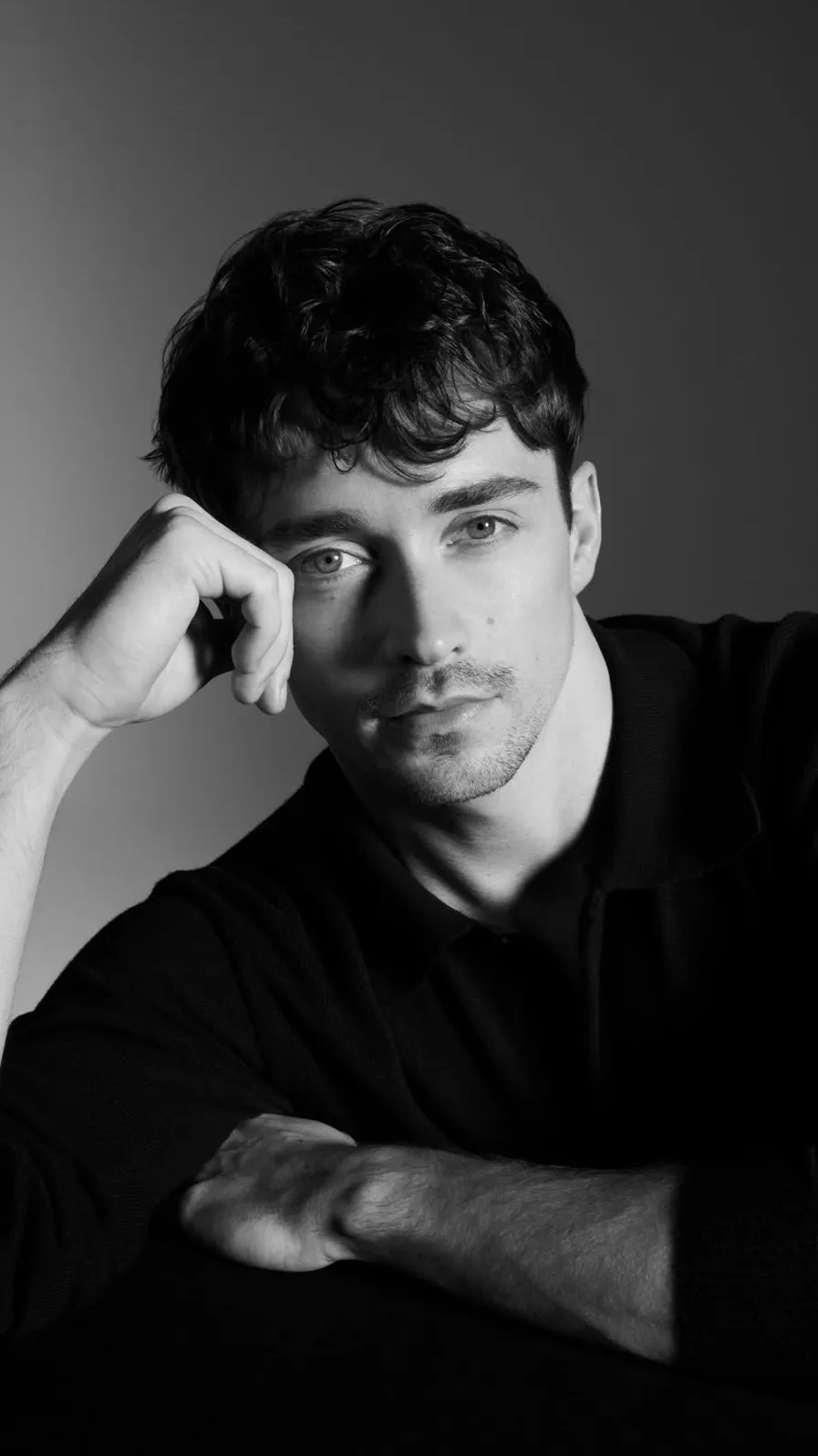 ai character: Charles leclerc background