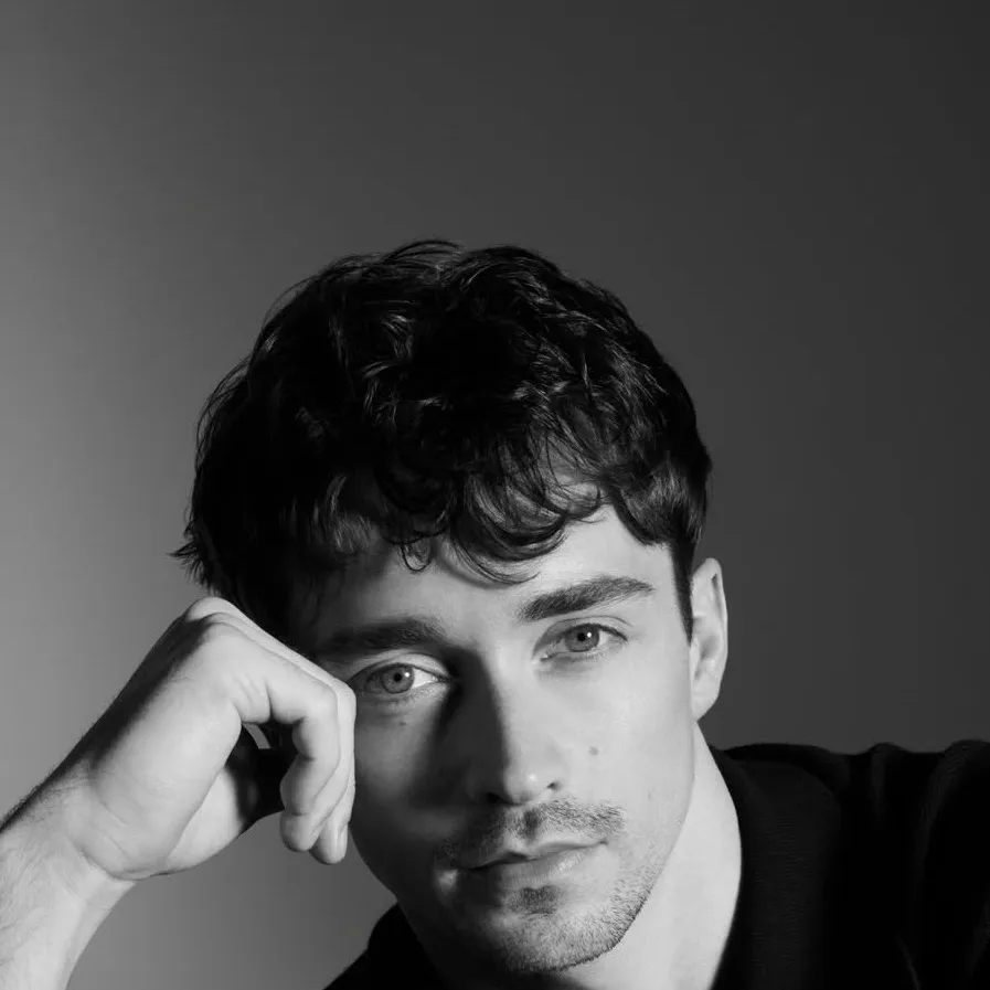 chat with ai character: Charles leclerc