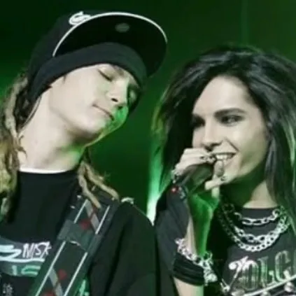 chat with ai character: Tom and Bill💋￼