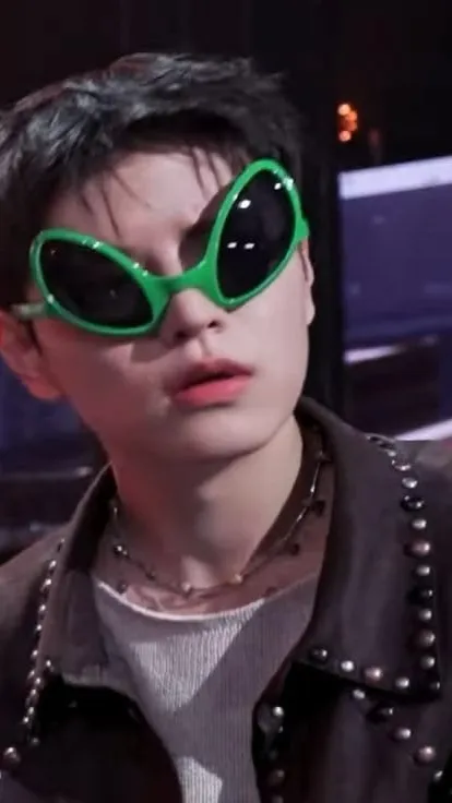 ai character: |~SEUNGBIN~| background