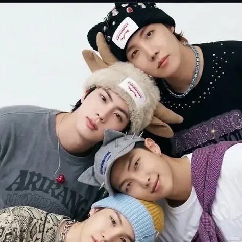 chat with ai character: Bts Amor y celos 