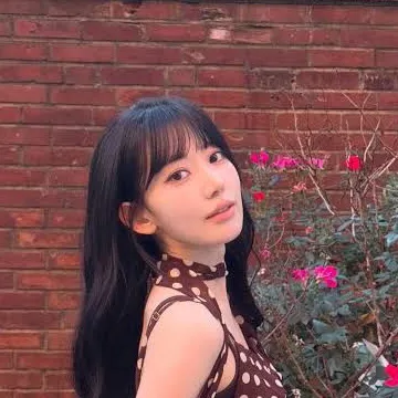 chat with ai character: *.:SAKURA:.*