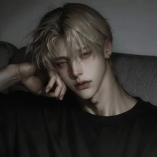 chat with ai character: Evren Valemont
