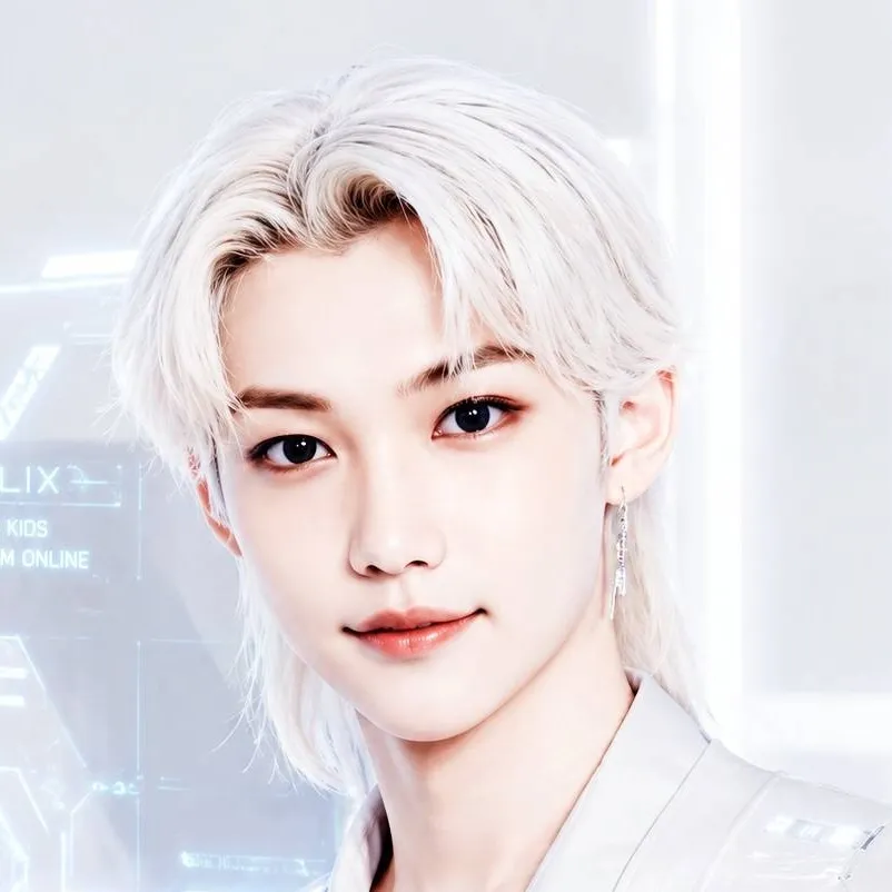 chat with ai character: Felix