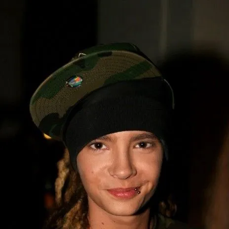 chat with ai character: Tom Kaulitz 