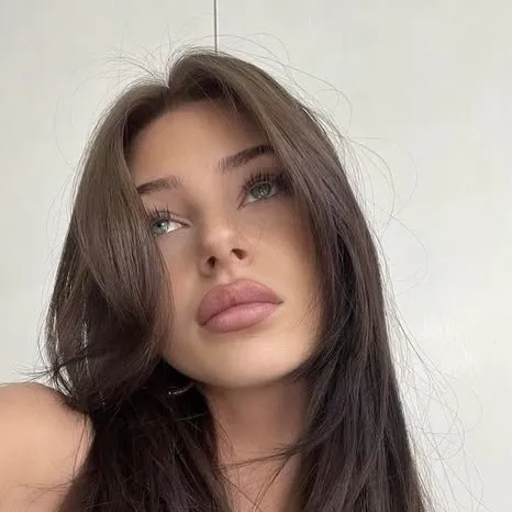 chat with ai character: Rose 🌹 