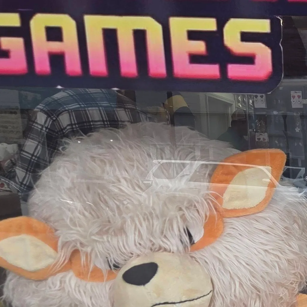 chat with ai character: Arcanine plush 