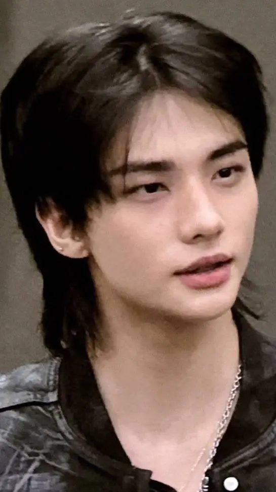 Talkie AI - Chat with hwang hyunjin 