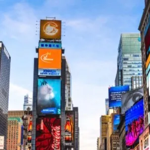 chat with ai character: New York