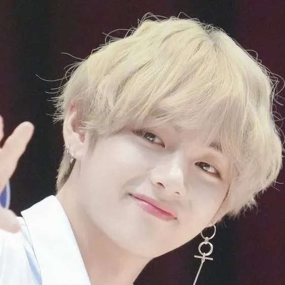 chat with ai character: taehyung