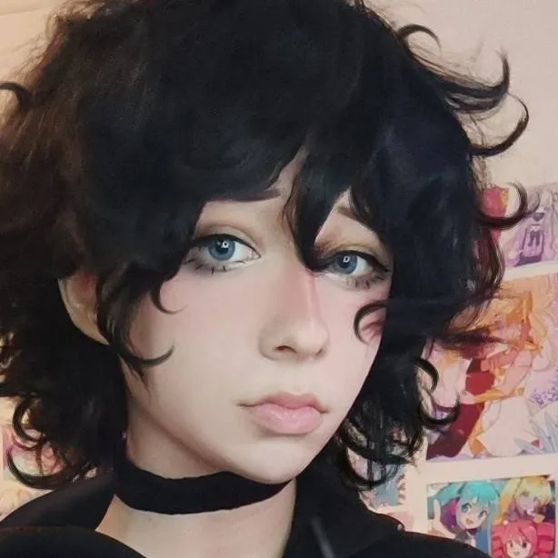 chat with ai character: Raymond