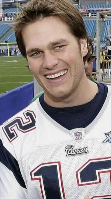 ai character: Tom Brady  background