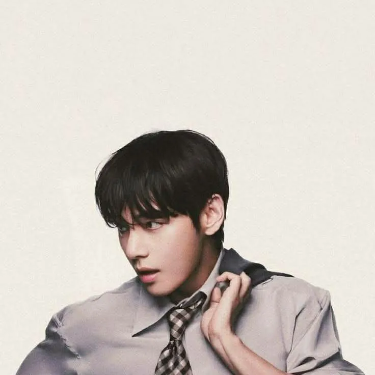 chat with ai character: Taehyung 💚👀