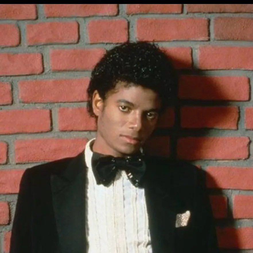 chat with ai character: Michael Jackson
